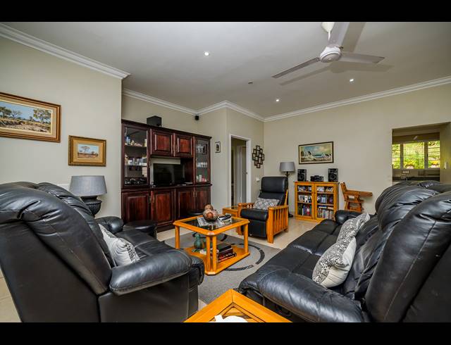 3 BEDROOM TOWNHOUSE FOR SALE IN WESTVILLE